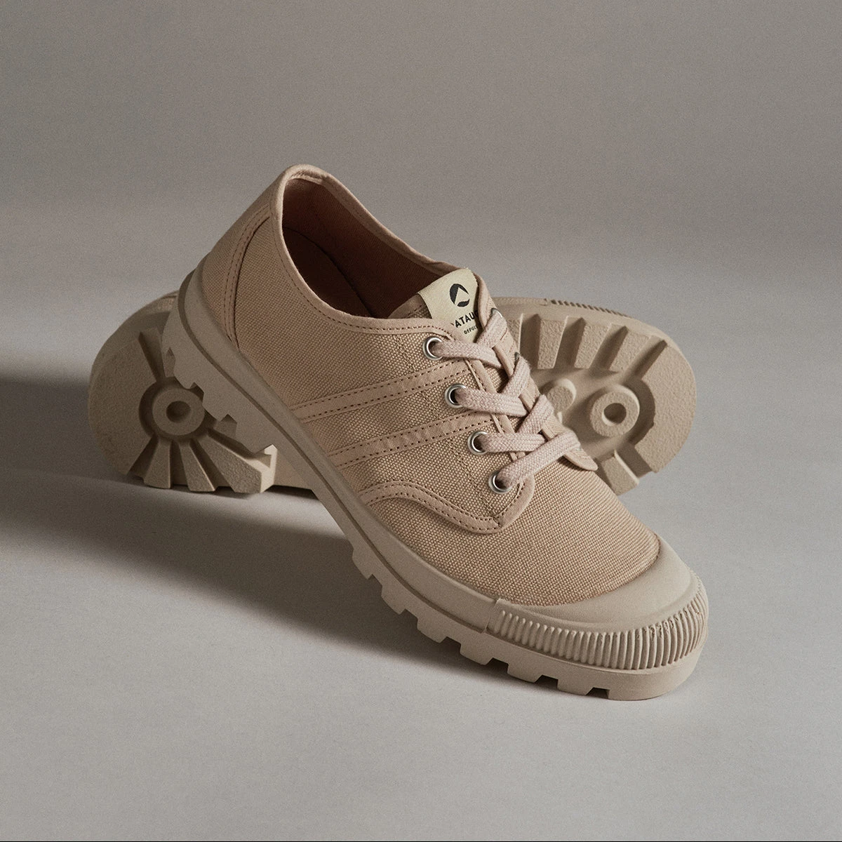 AUTHENTIQUE L/T F2H BEIGE Pataugas AUTHENTIQUE L/T F2H BEIGE -Chaussures Soldes PE22 F Authentique Low T Beige